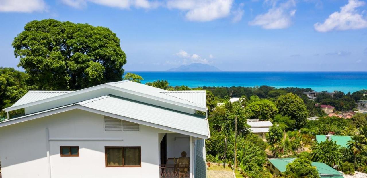 Tama'S Holiday Apartment Victoria Exterior photo